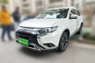 三菱 欧蓝德 2019款 2.4L 四驱致享版 5座 国VI