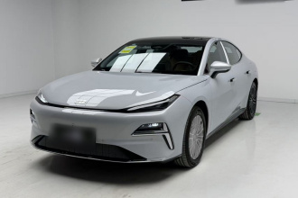 吉利银河 银河星耀8 2025款 130km EM-i 尊享版