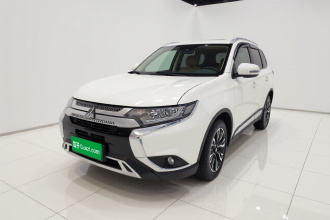 三菱 欧蓝德 2019款 2.0L 两驱畅享版 7座 国V
