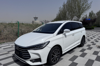 比亚迪 宋MAX 2018款 1.5T 自动智联豪华型 6座