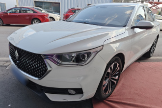 宝骏RC-6 2019款 1.5T CVT 24小时在线尊贵型