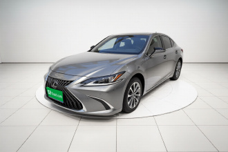 雷克萨斯ES 2022款 300h 卓越版