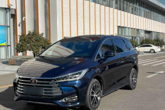 比亚迪 宋MAX 2017款 1.5T 自动智联豪华型 7座