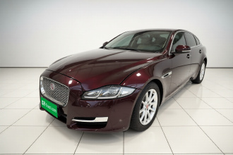 捷豹XJ 2016款 XJL 2.0T 两驱典雅商务版