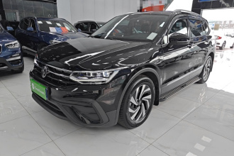 大众 途观L 2024款 出众款 300TSI 自动两驱龙腾版
