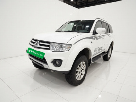 三菱 帕杰罗·劲畅 2013款 3.0L 自动两驱豪华版