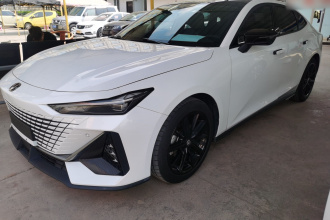 长安UNI-V 2022款 1.5T 尊贵型