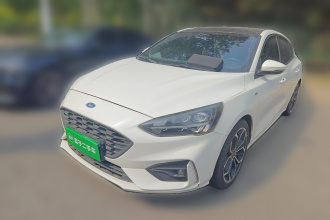 福特 福克斯 2020款 三厢 EcoBoost 180 自动ST Line