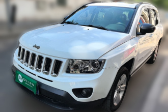 Jeep 指南者(进口) 2015款 2.0L 两驱运动版