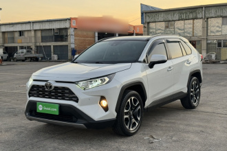 丰田 RAV4荣放 2021款 2.0L CVT四驱尊贵版