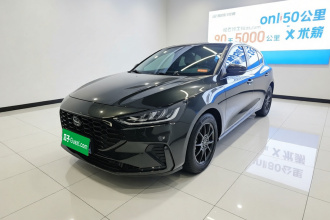 福特 福克斯 2022款 两厢 EcoBoost 180 自动竞速版