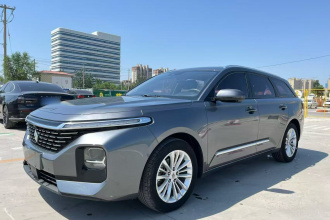 宝骏Valli 2021款 1.5T 大理天空 CVT尊享型