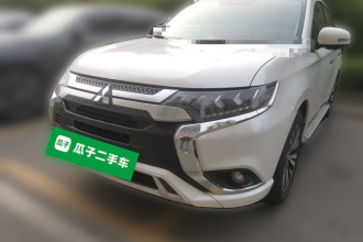 三菱 欧蓝德 2021款 2.4L 四驱致享版 7座