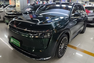 鸿蒙智行 问界M8 2025款 增程 Ultra版 53.4kWh 6座版 (192线激光雷达）