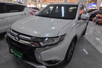 三菱 欧蓝德 2018款 2.0L 两驱荣耀版 5座