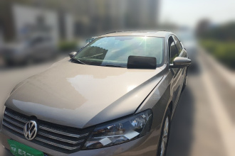 大众 帕萨特 2014款 1.8TSI DSG尊荣版