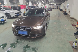 奥迪A4L 2016款 35 TFSI 典藏版 自动标准型