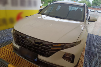 现代 2023款 途胜L 1.5T 自动两驱LUX尊贵版