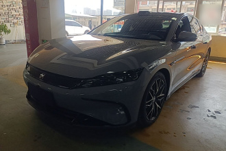 比亚迪 汉 2025款 DM-i 智驾版 125KM尊荣型