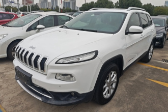 Jeep 自由光 2016款 2.4L 专业智能版