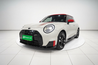 电动MINI COOPER JCW 2025款 JOHN COOPER WORKS
