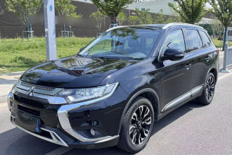 三菱 欧蓝德 2019款 2.0L 两驱畅享版 5座 国VI