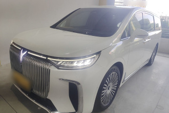 岚图汽车 岚图梦想家 2025款 PHEV 四驱尊贵鲲鹏版
