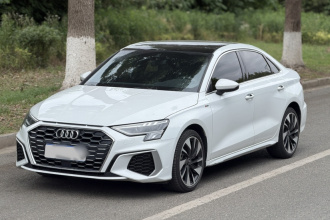 奥迪A3 2022款 A3L Limousine 35 TFSI 时尚运动型