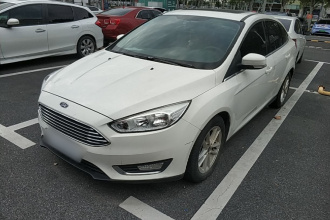 福特 福克斯 2017款 三厢 EcoBoost 180 自动精英型