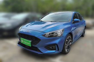 福特 福克斯 2020款 三厢 EcoBoost 180 自动ST Line