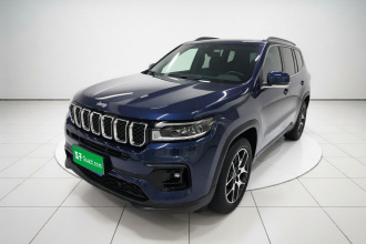 Jeep 大指挥官 2022款 2.0T 两驱精英版