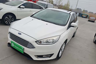 福特 福克斯 2017款 三厢 EcoBoost 125 自动超能风尚型智行版