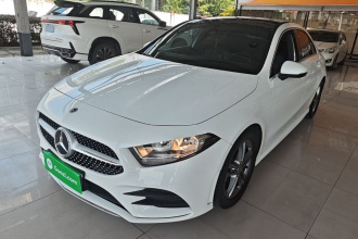 奔驰A级 2022款 改款 A 180 L 运动轿车