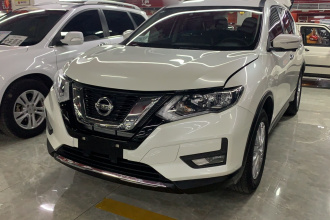 日产 奇骏 2021款 2.0L CVT 2WD XL ITS舒适纪念版