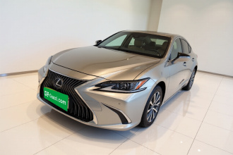 雷克萨斯ES 2020款 300h 卓越版