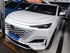 长安UNI-K 2021款 2.0T 卓越型