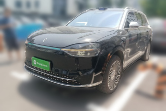 鸿蒙智行 问界M9 2025款 增程 Ultra版 52kWh 5座版 (192线激光雷达）