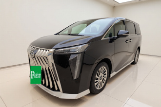 广汽传祺 传祺M8 2023款 宗师系列 双擎 御尊版