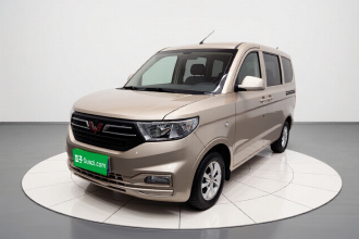 五菱汽车 五菱宏光V 2022款 1.5L劲取版电动助力LAR