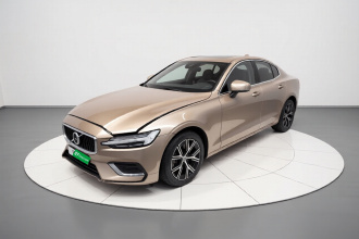 沃尔沃S60 2023款 B4 智逸豪华版