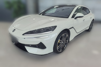 腾势Z9GT 2024款 1100四驱Ultra版