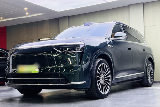 鸿蒙智行 问界M8 2025款 增程 Ultra版 53.4kWh 6座版 (192线激光雷达）