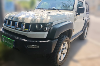 北京越野 北京BJ40 2016款 2.0T 手动四驱尊贵版