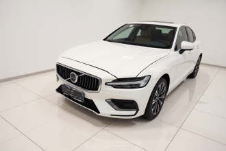 沃尔沃S60 2024款 B4 智远豪华版