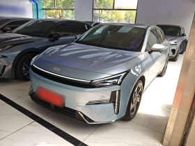 吉利银河 银河L6 2025款 EM-i 140km 星舰版