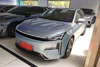 吉利银河 银河L6 2025款 EM-i 140km 星舰版