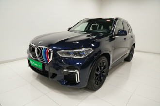 宝马X5 2022款 改款 xDrive 30Li 尊享型M运动套装