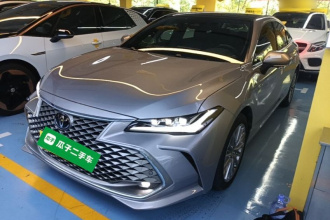 丰田 亚洲龙 2024款 双擎 2.5L XLE尊贵版