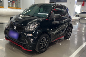 smart fortwo 2019款 0.9T 66千瓦硬顶风擎版 国VI