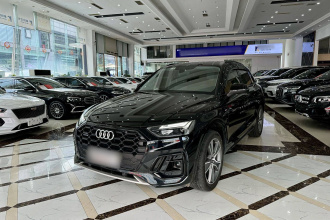 奥迪Q5L 2022款 45T 豪华动感型